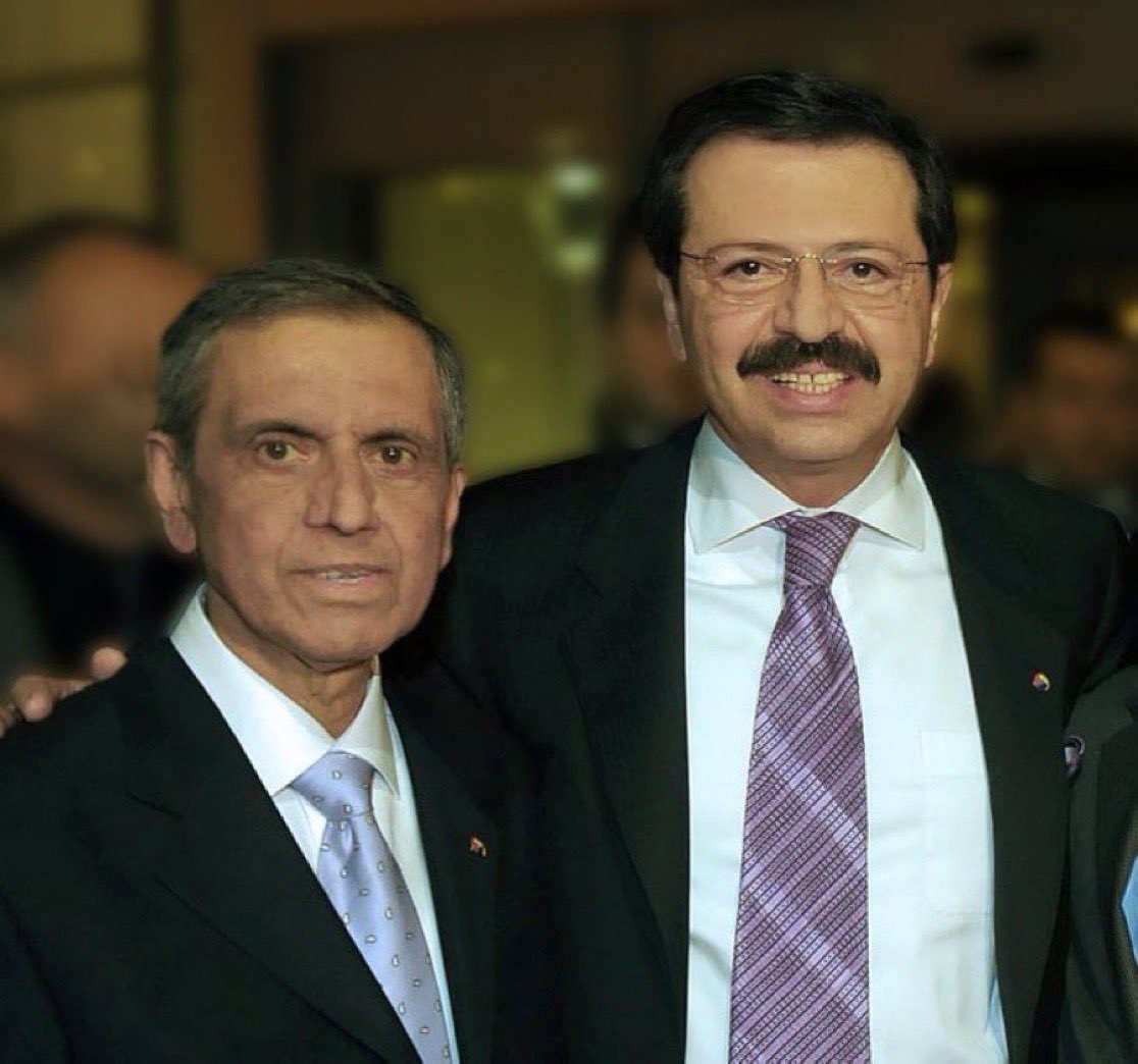 Kıymetli dostum, TOBB eski Başkan Yardımcım, Manisa Ticaret ve Sanayi Odası eski Başkanımız Bülent Koşmaz’ı vefatının onbirinci yıl dönümünde rahmetle anıyorum.
Hizmetlerini her daim hayırla yâd edeceğiz. Ruhu şad, mekanı cennet olsun.