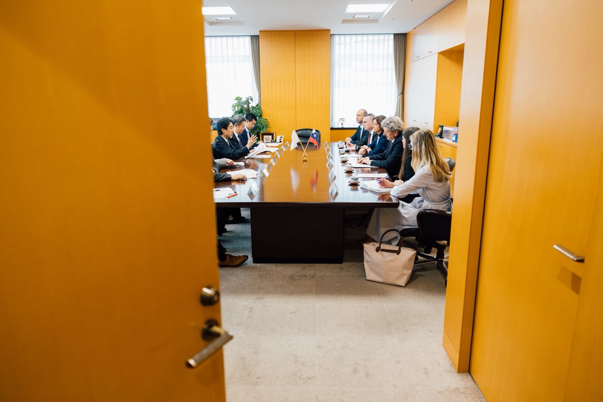 MFEA Slovenia (@mzez_rs) on Twitter photo “🇸🇮 & 🇯🇵 share many views on current foreign policy issues. Both are strong advocates of the #RuleOfLaw. In today’s global geopolitical context, like-minded countries should strengthen their cooperation.” – Minister <a href="/tfajon/">Tanja Fajon</a> with Minister of State for Economic Security Kiuchi. “🇸🇮 & 🇯🇵 share many views on current foreign policy issues. Both are strong advocates of the #RuleOfLaw. In today’s global geopolitical context, like-minded countries should strengthen their cooperation.” – Minister <a href="/tfajon/">Tanja Fajon</a> with Minister of State for Economic Security Kiuchi.