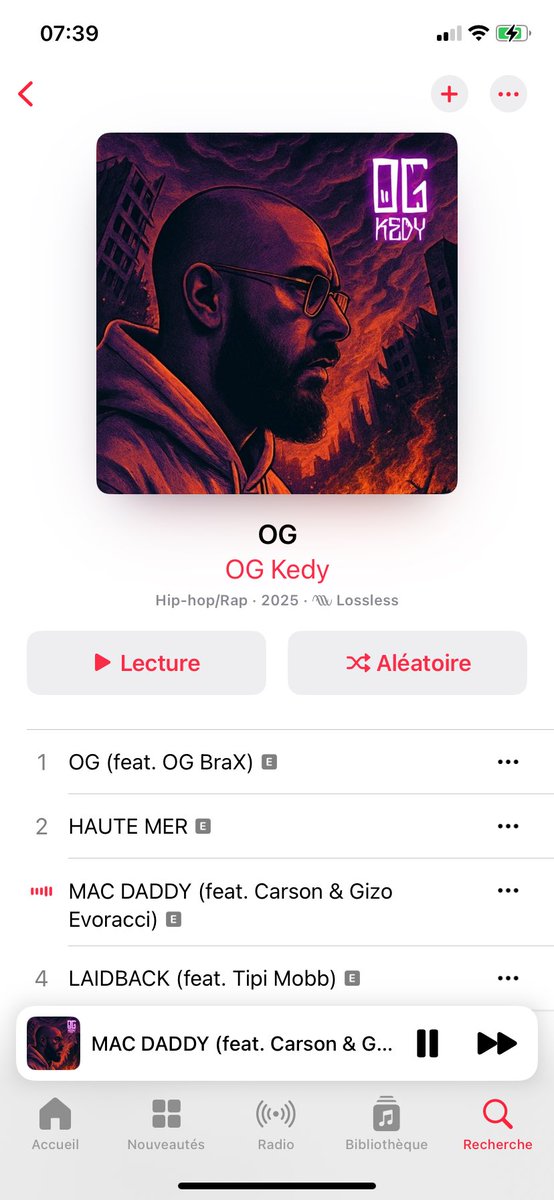 « Mais qui est Carson ?/ un mec qui aime les meufs qui mangent autant qu’Action Bronson » 

Un honneur d’être sur le projet de mon grand frère <a href="/OgBileNoire/">OG Kedy</a> , jsuis tellement content que j’ai décidé de sortir un dernier EP , lets go !