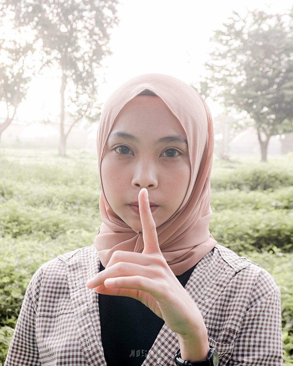 mosridshot's tweet photo. Ada makna di balik tangan yang tidak bicara ✨
-
Creator by : @mosridshot
Frame in : @vinaleii
-
#ohfotomu #mosridshot #fotograferindonesia #fotografermalang #fotomalang #photoshootmalang #jasafotomalang #photographer #photoshootoutdoor #fotomodel https://t.co/tvVfRyjofw