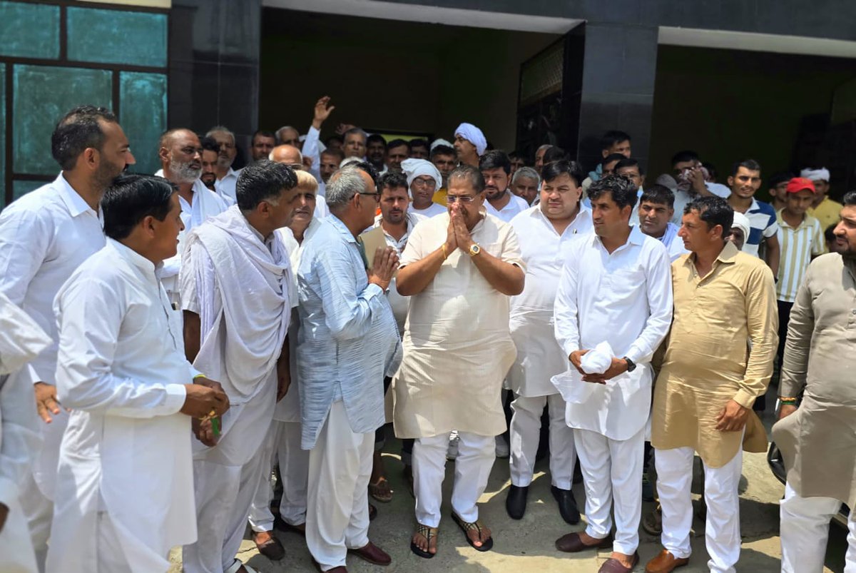 Jannayak Janta Party (JJP) (@jjpofficial) on Twitter photo जननायक जनता पार्टी के राष्ट्रीय अध्यक्ष डॉ.अजय सिंह चौटाला जी पार्टी सदस्यता अभियान के तहत पहुंचे उकलाना हलके के गांव श्यामसुख और बालक में।
डॉक्टर अजय सिंह चौटाला ने सदस्यता अभियान की समीक्षा की और अधिक से अधिक लोगों को पार्टी से जोड़ने का किया आह्वान। <a href="/DrAjaySChautala/">AJAY SINGH CHAUTALA</a> जननायक जनता पार्टी के राष्ट्रीय अध्यक्ष डॉ.अजय सिंह चौटाला जी पार्टी सदस्यता अभियान के तहत पहुंचे उकलाना हलके के गांव श्यामसुख और बालक में।
डॉक्टर अजय सिंह चौटाला ने सदस्यता अभियान की समीक्षा की और अधिक से अधिक लोगों को पार्टी से जोड़ने का किया आह्वान। <a href="/DrAjaySChautala/">AJAY SINGH CHAUTALA</a>