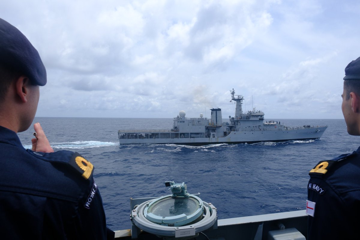 HMS_Richmond's tweet image. We conducted a sail past with our colleagues from the Indian Navy 🇬🇧⚓🇮🇳
A display of mutual respect and with the @englandcricket vs @BCCI test series on the horizon, a touch of friendly banter too. 🏏 #ENGvIND
#CSG25