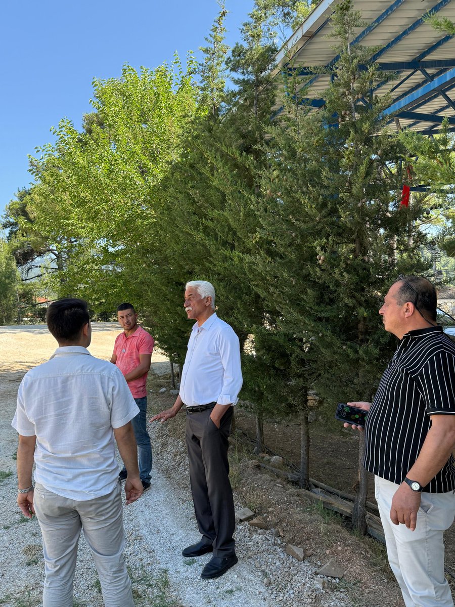 Gölcük mahallemizde hemşehrilerimizle bir araya gelerek mahallemizin ihtiyaçları üzerine fikir alışverişi yaptık.
Sosyal etkinlik alanında da yerinde incelemeler gerçekleştirdik. 

Hep birlikte daha güzel bir Gölcük için çalışıyoruz.