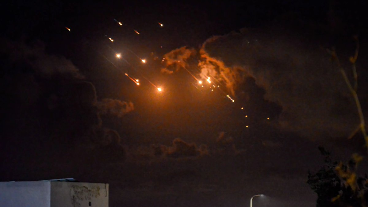 🔥🇮🇷HILO (corto). Irán sigue disparando contra los civiles mientras Israel degrada la capacidad iraní sobre el terreno. Esta dinámica condena a Irán independientemente de la participación de Estados Unidos. Analicemos esto: