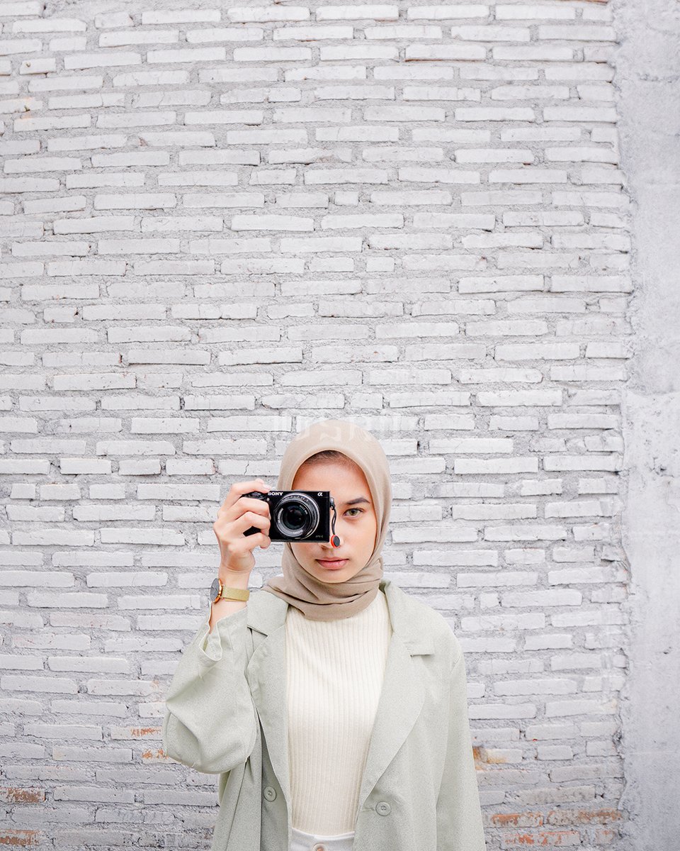 mosridshot's tweet photo. Sekilas senyap, namun jiwa ini berbicara melalui tatapan ✨
-
Creator by : @mosridshot
Frame in : @syahrazad27
-
#ohfotomu #mosridshot #fotograferindonesia #fotografermalang #fotomalang #photoshootmalang #jasafotomalang #photographer #photoshootoutdoor #fotomodel https://t.co/I4uOv07e35