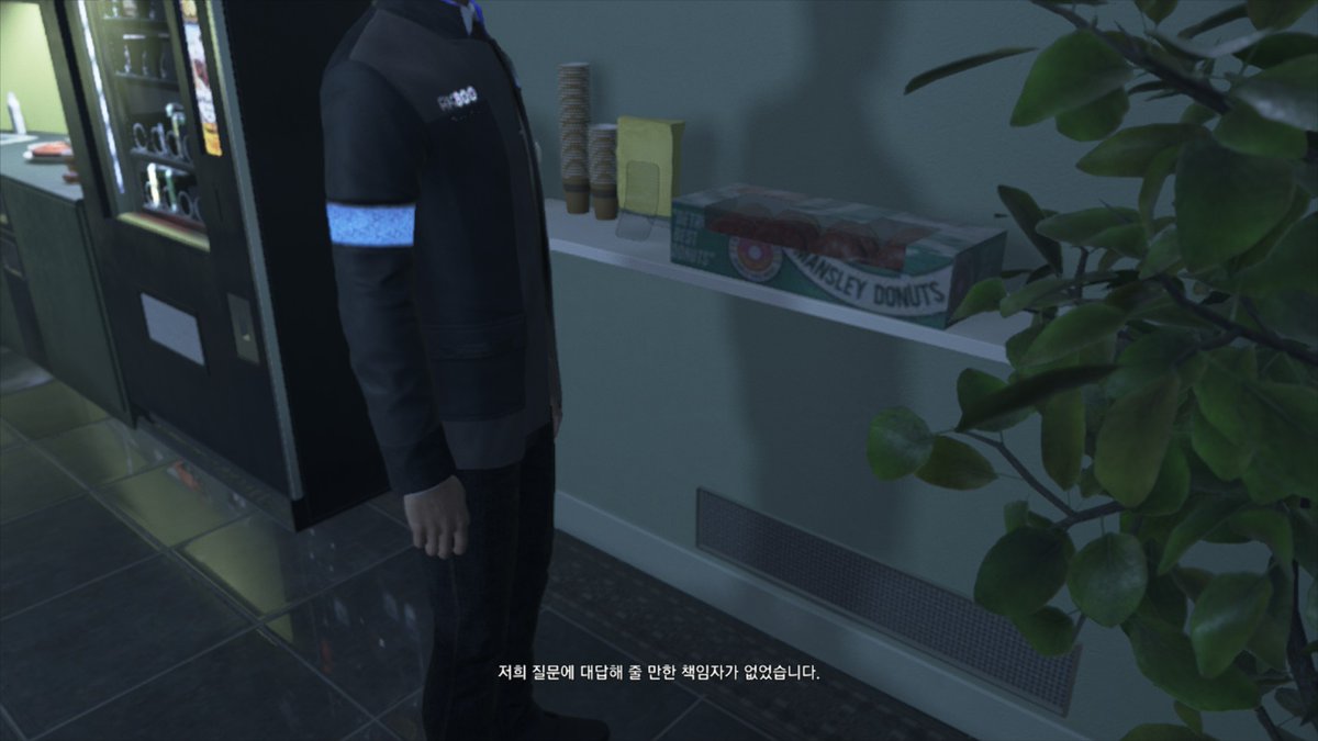 rkpop0815's tweet image. 이 집 도넛은 경찰서에 왜 이리 많은가
1. 너무나도 맛집이라 한 번에 잔뜩 쟁여놔야한다.
2. 직원 복지가 도넛 제공이다.
3. 행크가 쐈다(?)
