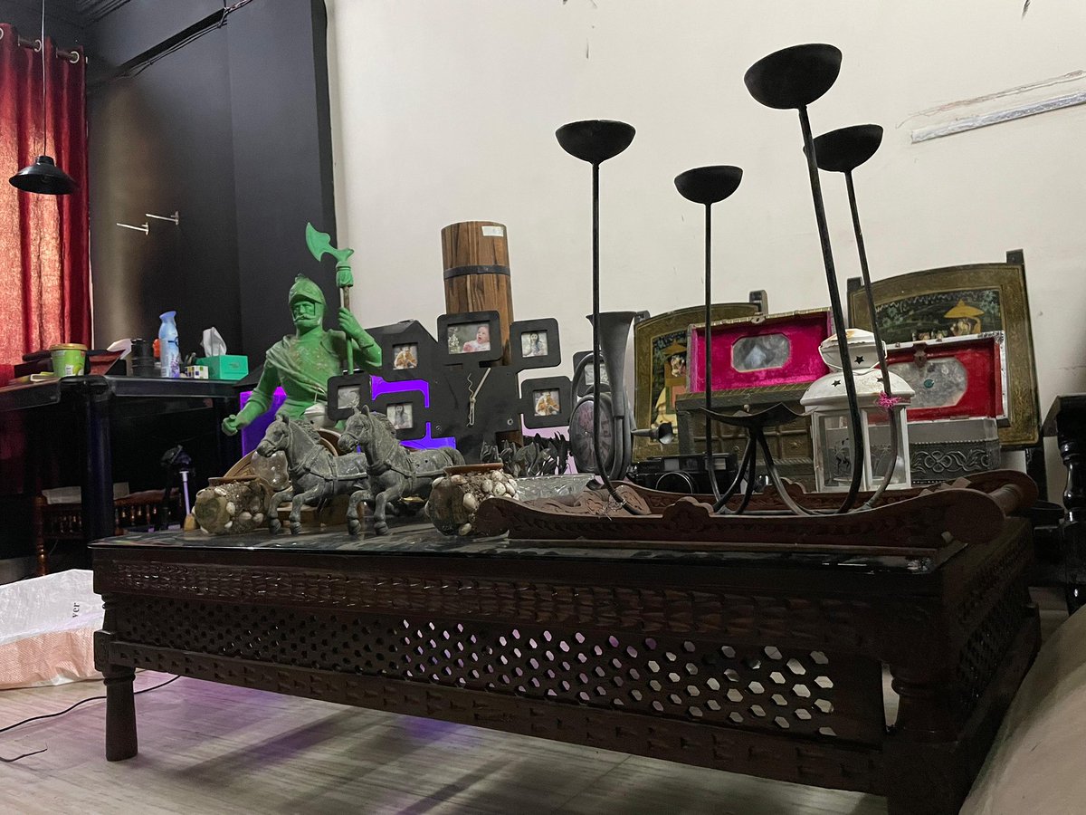 karanpatel70's tweet image. When creativity meets divinity... the chaos turns sacred.
In the presence of Mahadev, even mess becomes meditation.🔱🌀
#StudioVibes  #CreativeMess #mahadevmood 
#MahadevVibes #ArtistAtWork #IndianArt #CreativeSoul #StudioDiaries  
#WorkInProgress #DesiVibes #BehindTheScenes