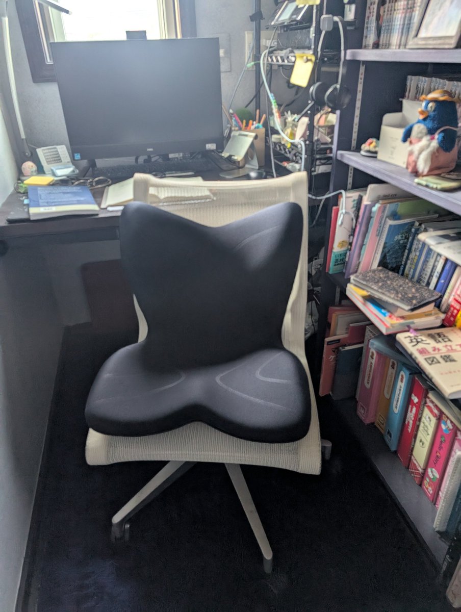 SURAIMUTUGOLow's tweet image. 今年は何回も腰を痛めることが多かった💦ずっと薬をもらう薬局で試しがけしていた椅子を買ってもらった！腰がとても楽チーン！
これでオンライン沢山できる😁
#StyleSmart