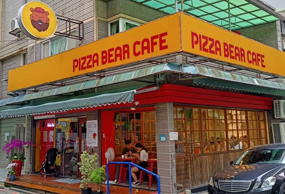 tkgwyes2's tweet image. 台灣其實吃披薩真的還滿方便的

像在新店有pizza bear 做很棒的底特律披薩

在台大後門有芝加哥 是我很喜歡的美式披薩

圓山的solo pizza napoletana做很棒的拿坡里披薩

永和則有羅馬奶奶做的道地羅馬披薩

每個都非常棒 都非常值得一吃