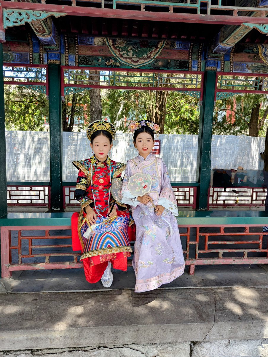 Typical girls one finds enjoying the summer day here in Beijing...
