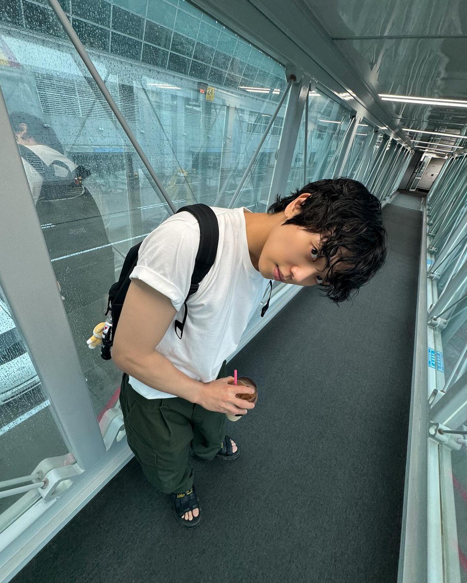 kkyunnyang's tweet image. 250620 mkickoff_ 업데이트 #민균 
✈️~ instagram.com/p/DLHIuYsRChr/