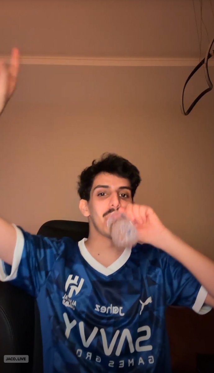 بث جميل وواضح التعب والمجهود الي قاعد تبذلة قواك الله يا حبيب اخوك 🤍

#انس_المطيري