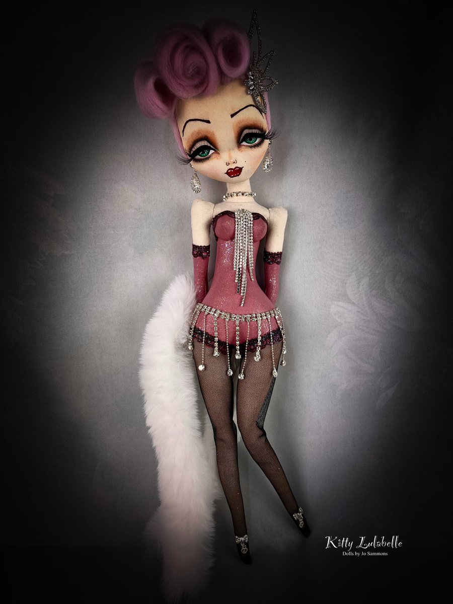 Handmade art dolls available in my Etsy shop damnatodolls.etsy.com
#burlesque #showgirl #oldhollywood #MHHSBD #ooakdoll