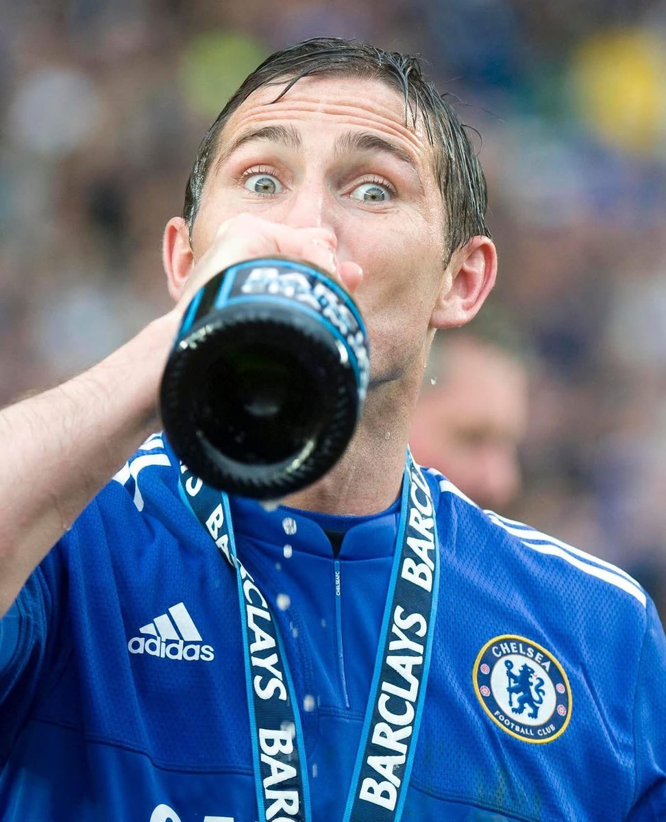 Squawka's tweet image. Happy birthday to the only midfielder to score 150+ goals in Premier League history and Chelsea's all-time top goalscorer. 

His career stats: 

◉ 915 club games 
◉ 106 England caps
◉ 303 goals 
◉ 14 trophies 

Happy birthday, Frank Lampard. 🥳