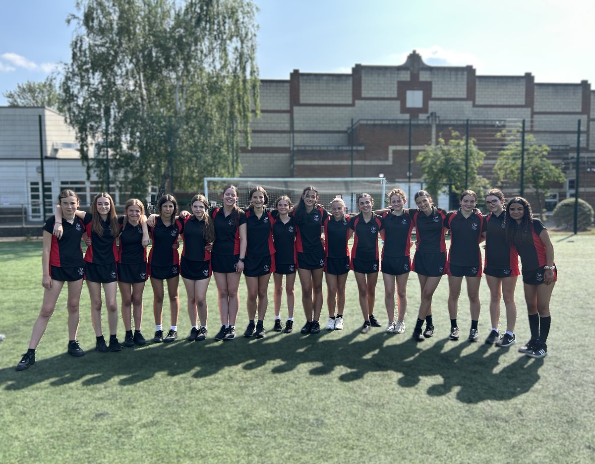 Our Y8 Rounders Team beat <a href="/RTS_Twickenham/">The Richmond upon Thames School (RTS)</a> 7½-5½! 

Now unbeaten with 4/4 wins in the league! 

So proud of these amazing girls who are absolutely buzzing!
#hampton_high