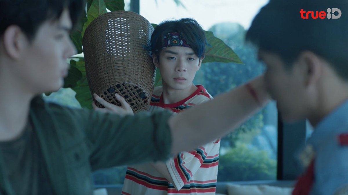 ใครกันที่ติดเชื้อ "คนคลั่ง"? เช็คกันรายคนไปเลย!!!!

ติดตามชม Happiness EP.7 ดูฟรีที่ TrueID คลิก ttid.co/KupK/qlngly4y

Madness Hides in Darkness
#HappinessTHEP7