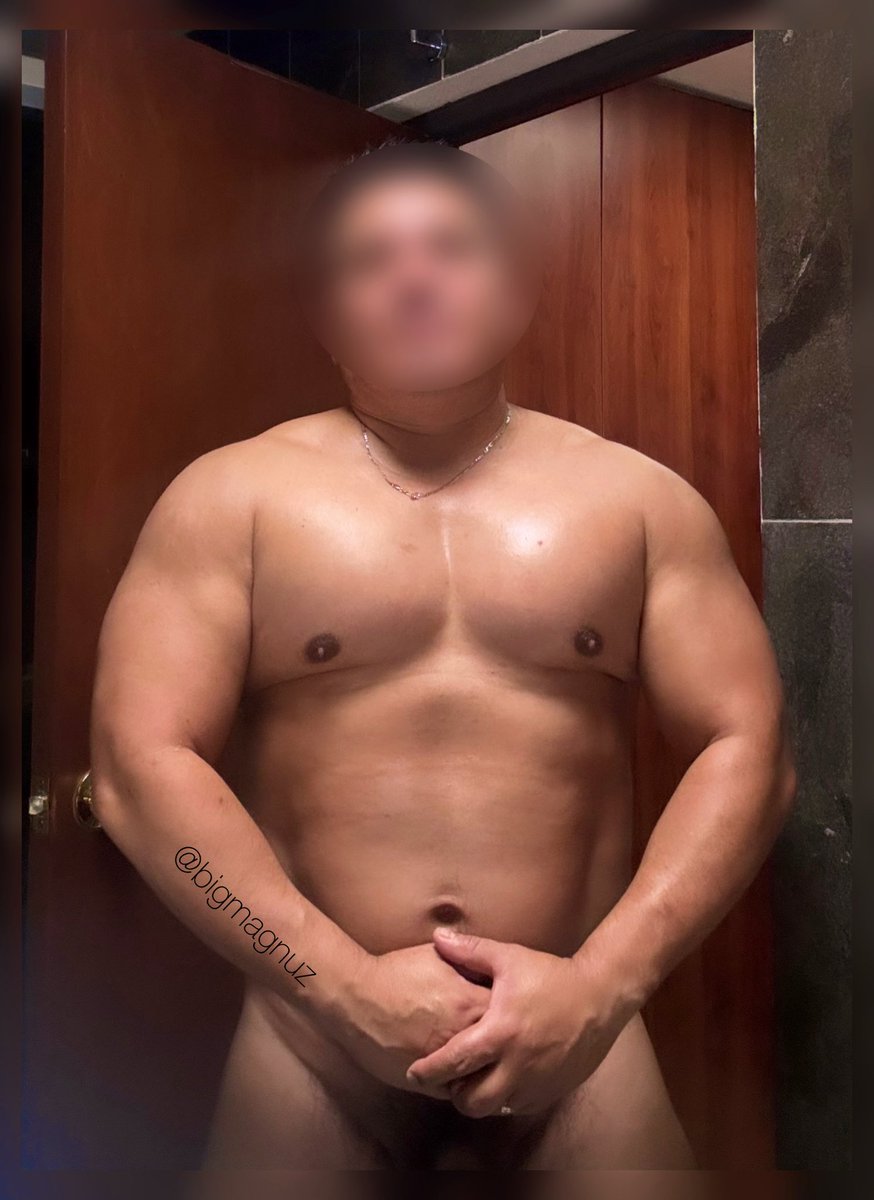 My #skin color .. #beefyman #noface #pride