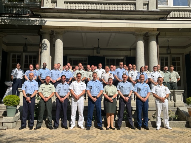 51 students &amp; staff from the ACSC from the Netherlands, incl. Maj. Gen. Sillen, visited Nagasaki &amp; Tokyo. They explored 🇳🇱🇯🇵  ties, visited the Atomic Bomb Museum, met JSC students, &amp; received a lecture from #CJJS GEN YOSHIDA. Looking forward to welcoming JSC in NL in Nov 2025.