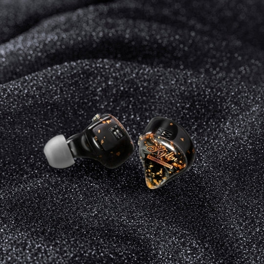 🎉6/27発売！🎉

Whizzer『Kylin WCI53』　¥88,000-

🧡「今キテる」「流行っている」そんなPOPSにフォーカスしたチューニング
🧡1DD+4BAハイブリッドドライバー構成
🧡4つのチューニングが楽しめる周波数調整システム

e-earphone.jp/products/600130