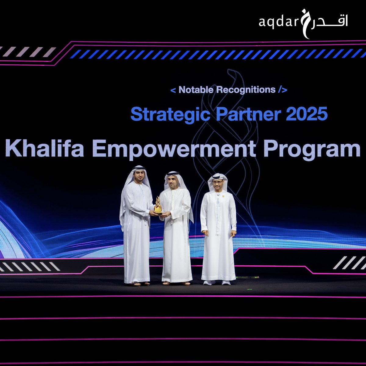 AqdarUAE's tweet photo. برعاية كريمة من سيدي سمو الشيخ منصور بن زايد آل نهيان نائب رئيس الدولة نائب رئيس مجلس الوزراء رئيس ديوان الرئاسة بدولة الإمارات العربية المتحدة، تم تكريم برنامج خليفة للتمكين - اقدر في حفل تكريم الفائزين بجوائز التميز في الأمن السيبراني. https://t.co/azPpk2n7Fy
