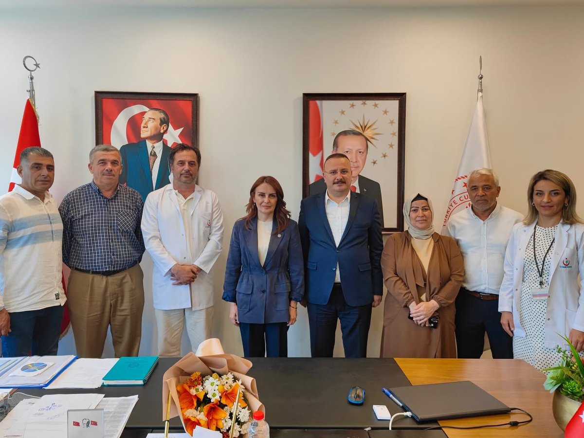 📍 Toroslar 

Toroslar İlçe Başkanımız Sn Ferdi Çokkeser ve teşkilatımız ile birlikte Mersin Şehir Eğitim ve Araştırma Hastanesi Başhekimi Sn.Prof. Dr. Mehmet Ballı’ya hayırlı olsun ziyaretinde bulunduk. 

Sayın hocamıza nazik misafirperverliği için teşekkür eder,