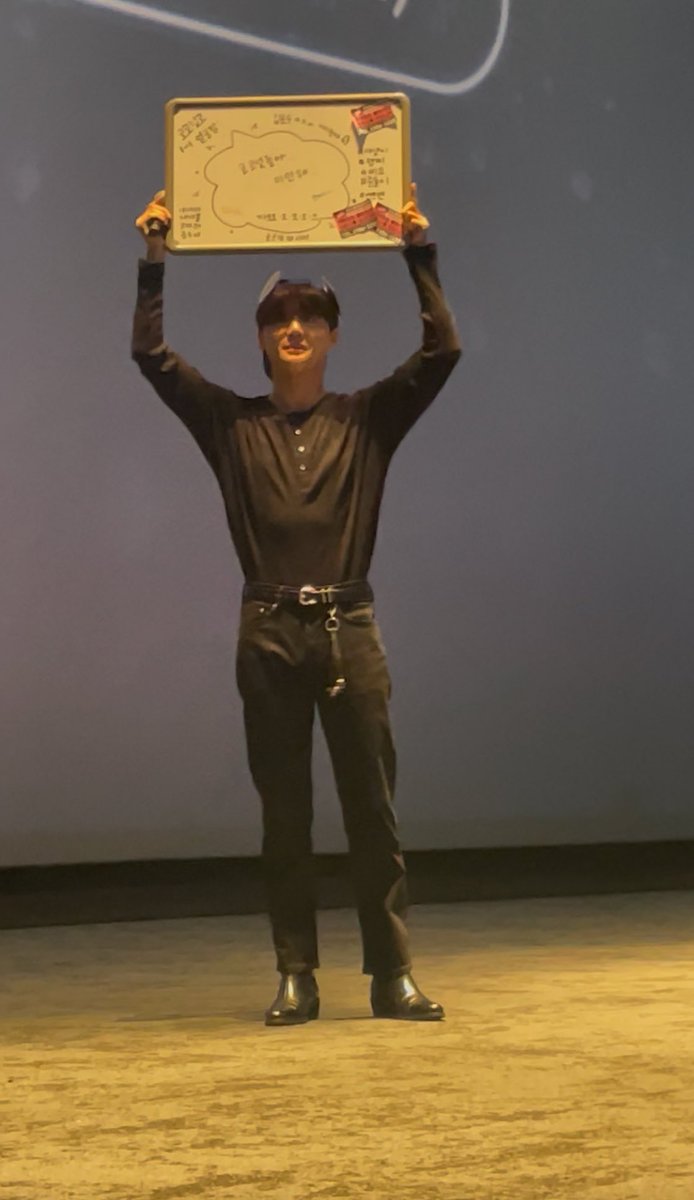 ╭◜◝ ͡  ◜◝  ͡  ◜◝  ͡  ◜◝╮
 (      코코넛들아            )
 (    (귀여워서) 미안해 )
╰◟◞  ͜  ◟◞  ͜  ◟◞  ͜  ◟◞╯