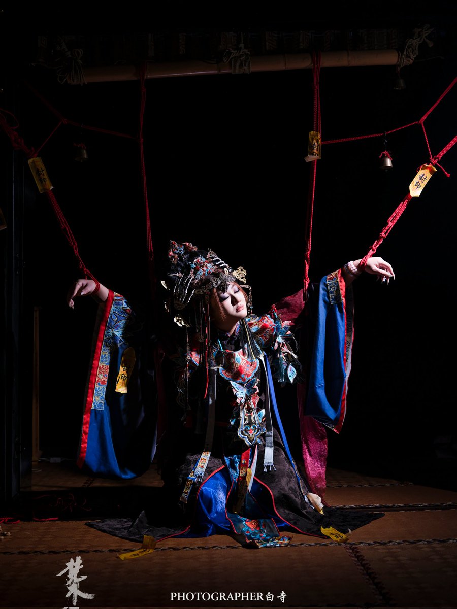 🧚‍♀️：怪物
📸：<a href="/whiteplace_1/">白寺</a>
🪢：<a href="/shifang3721/">十方（梵木绳社主理人）</a>