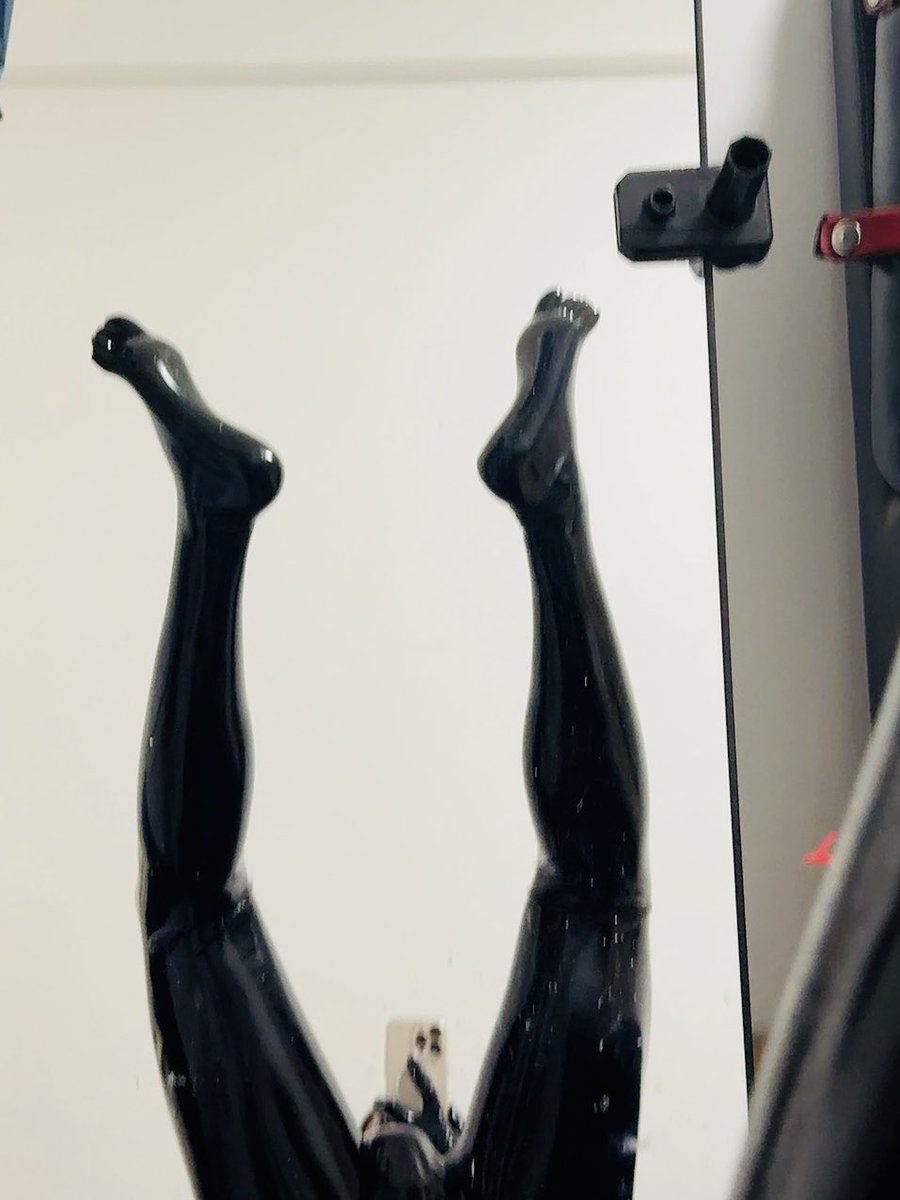 一年穿一次，一次发一年
#rubber #乳胶衣