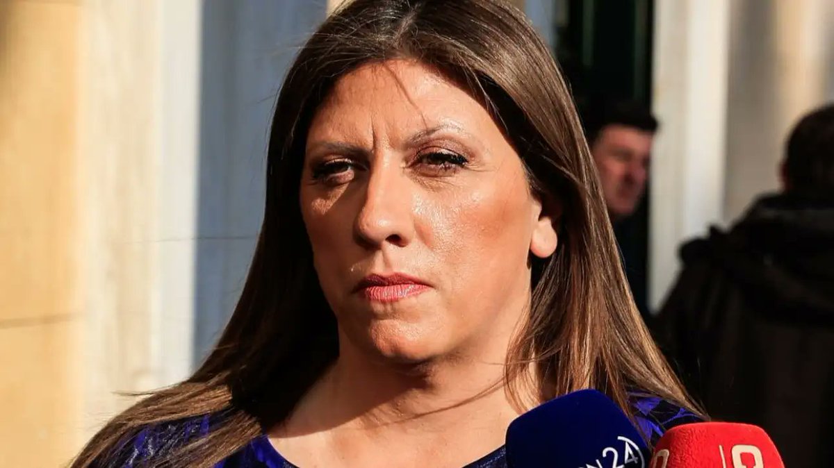 Το σκουπίδι υπερασπιζόταν βιαστή γυναικών και καμμία γυναικεία οργάνωση δεν την κατήγγειλε.
Σιχάματα αριστερές υποκρίτριες.
Δήθεν φεμινίστριες και δήθεν με τον άνθρωπο.
Έξω από τη Βουλή το αριστερό βδέλυγμα.