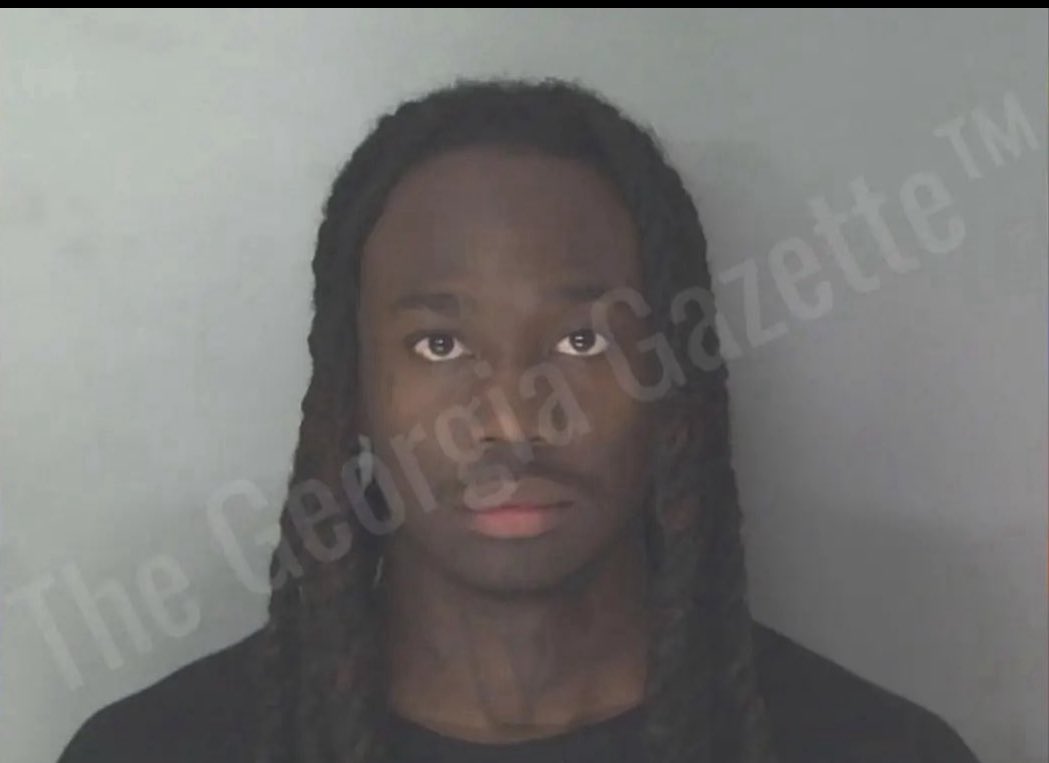 VaultofYSVL's tweet image. Apollored1 mugshot leaked 😭💔