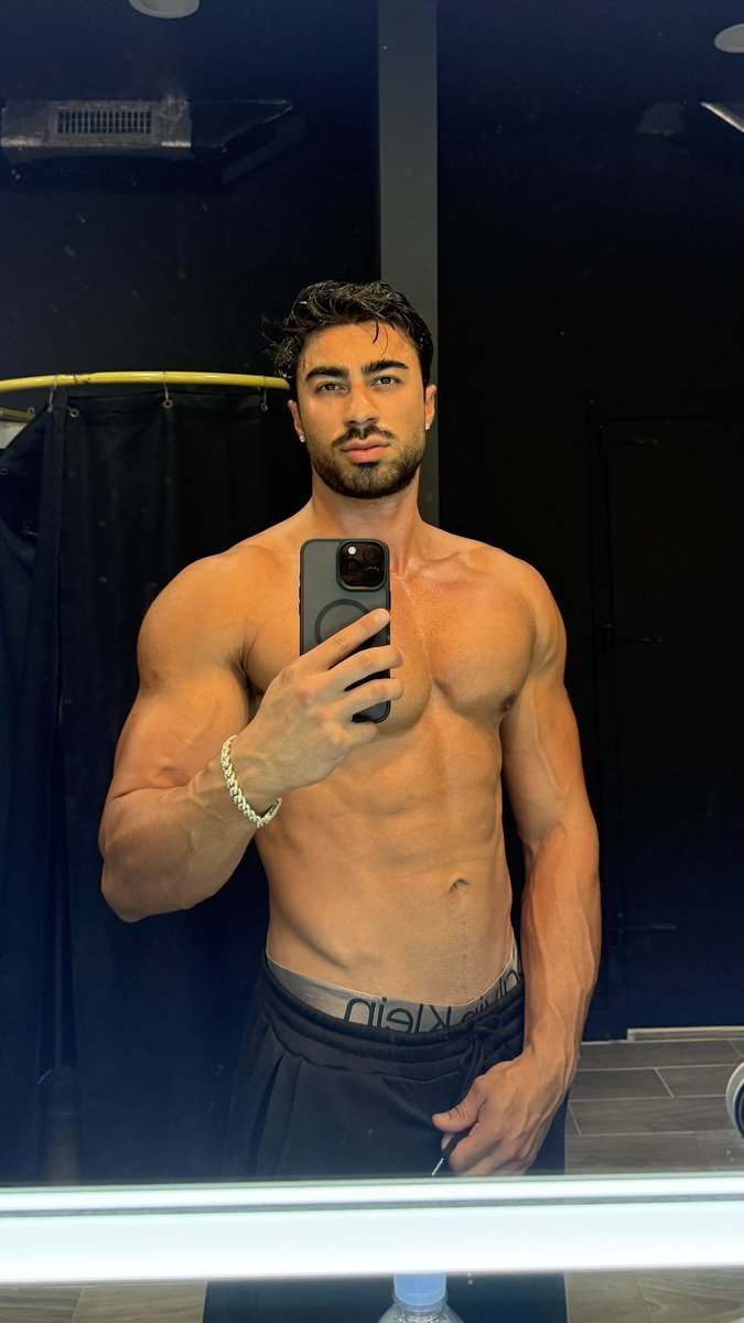 vroye (@gothicrocks) on Twitter photo 