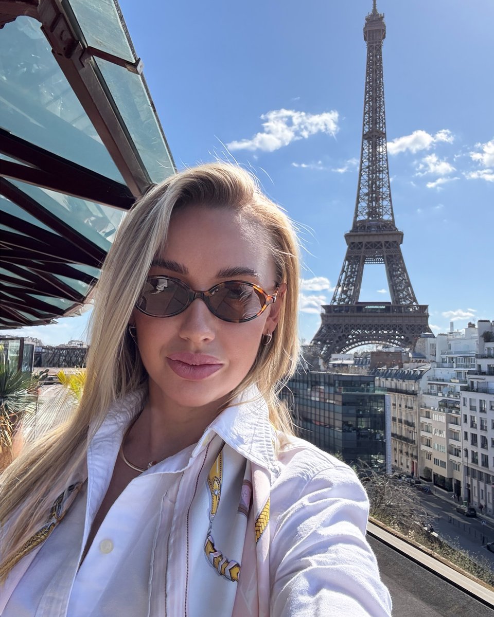 Marie8919118682's tweet image. Serving Parisian attitude with a view. 🥐🇫🇷
Eiffel in love with this city, every single time.
#ParisDiaries #EiffelTowerViews #ChicInParis #TravelWithStyle #BonjourParis #GoldenHourGlow #CityOfLove #ParisianMood #Wanderlust