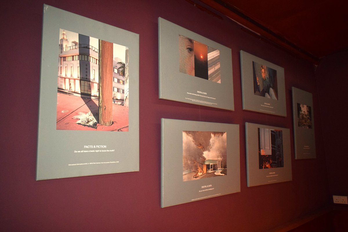 SwissEmbZim's tweet image. Y&apos;day we continued the Dialogues on Humanity exhibition in Harare - on display @ #Mara Mara Restaurant for the next 30 days!

Amb. Rey stressed the importance of keeping #GenevaConventions(75 yrs!) on the radar.

Don’t miss this experience! @SwissIntLaw @JulesAmoti  @SwissDevCoop