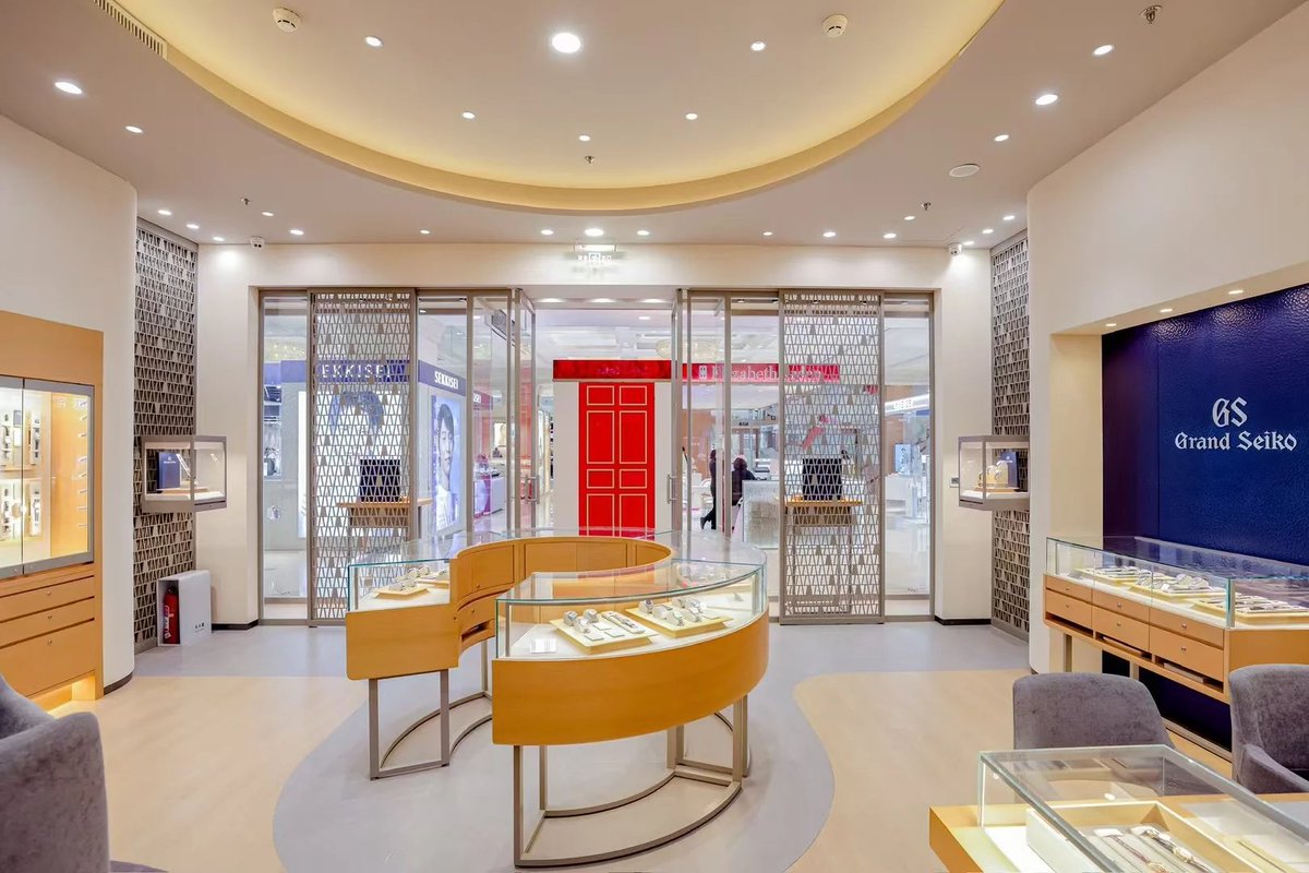 customshowcase's tweet image. 🔄 Traditional displays no longer meet your needs?
Official Website: degreefurniture.com
Email: sales@degreefurniture.com
WhatsApp: +86 13922429233
#watchstoredisplaycase
#watchshowcases
#watchstoredesign
#dgdisplayshowcase