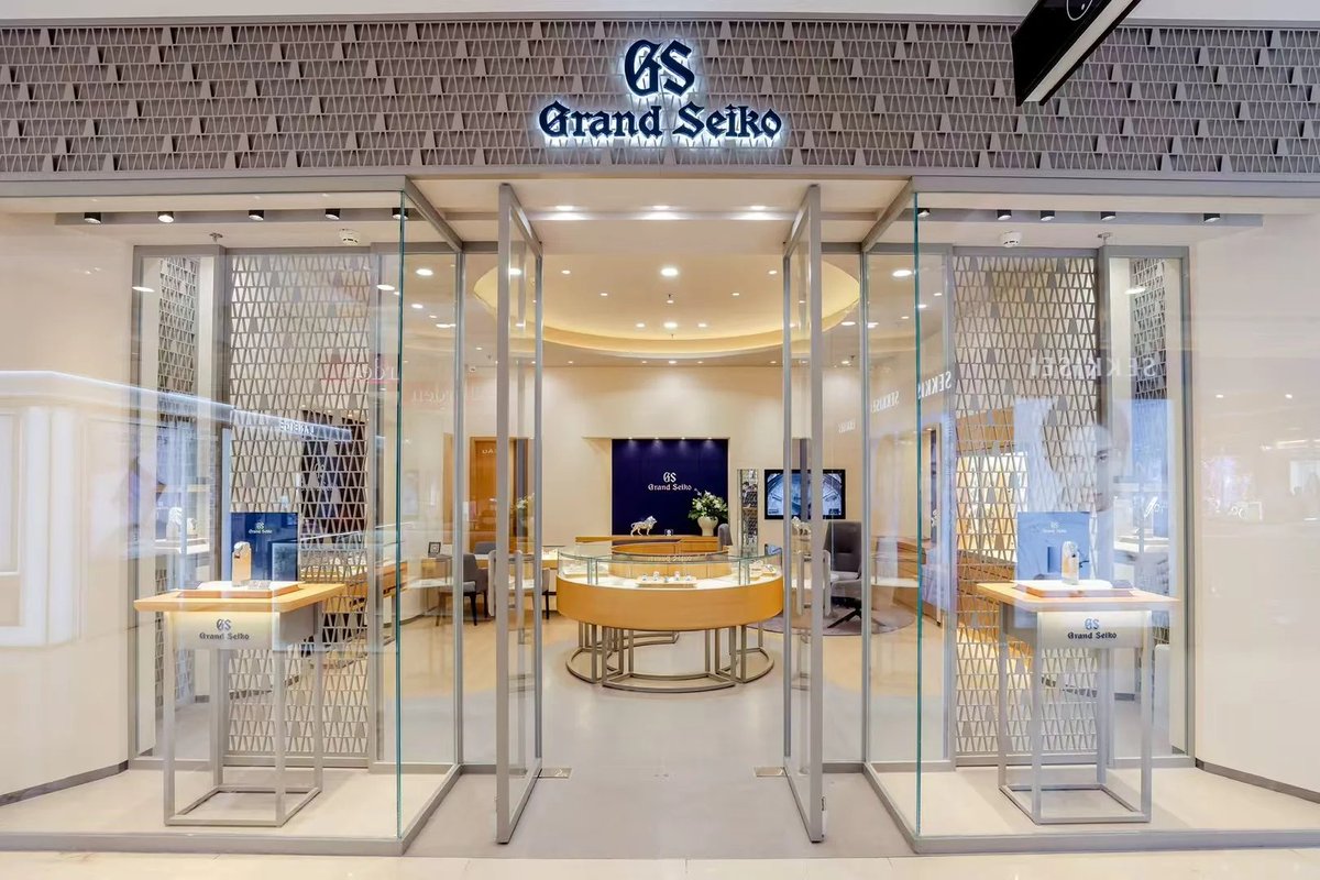 customshowcase's tweet image. 🔄 Traditional displays no longer meet your needs?
Official Website: degreefurniture.com
Email: sales@degreefurniture.com
WhatsApp: +86 13922429233
#watchstoredisplaycase
#watchshowcases
#watchstoredesign
#dgdisplayshowcase