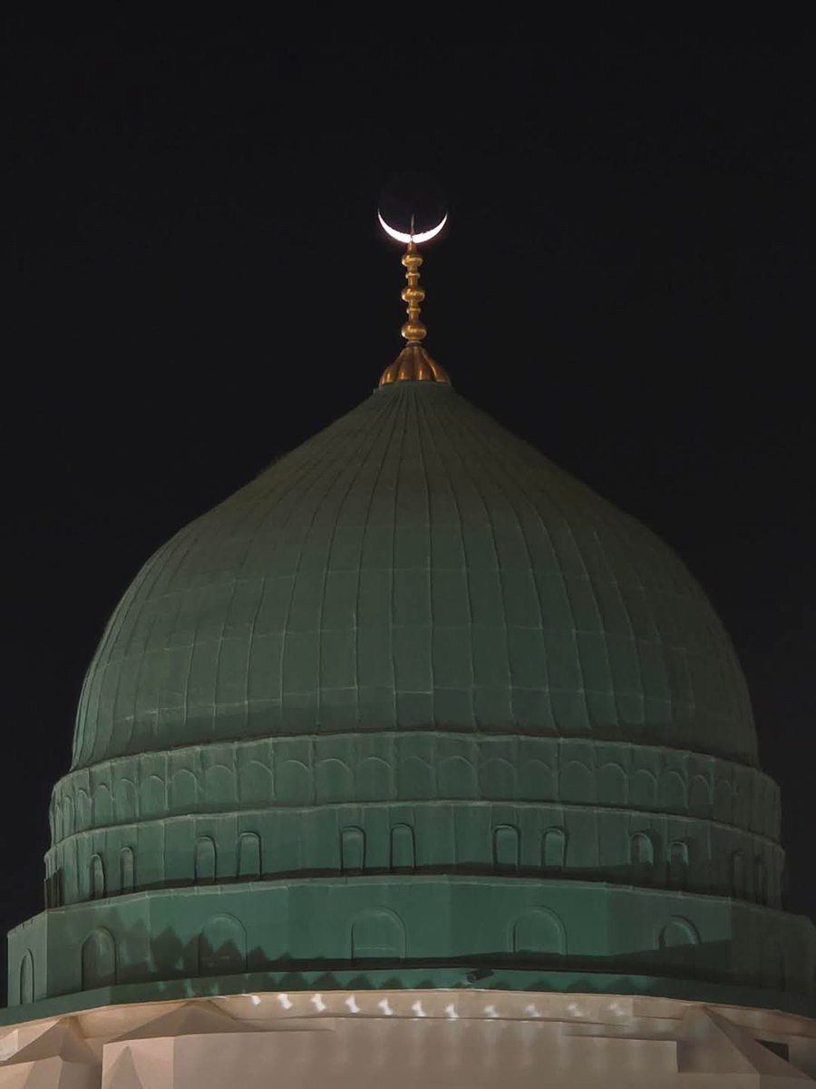 Um_Noor2122's tweet photo. یَا رَسُولَ اللہﷺ اُنْظُر حَالَنَا♥️ https://t.co/Epu8jPp0Po