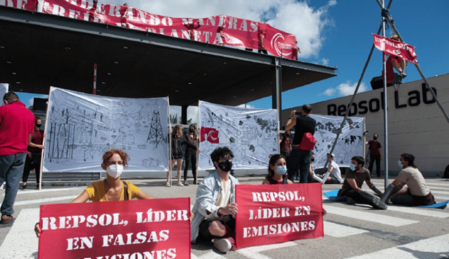 Xarxa per la sobirania energètica (Xse) (@xsecat) on Twitter photo 📢 Nou informe d’<a href="/AmigosTierraEsp/">Amigas de la Tierra</a>: "Comunidades Energéticas Fake"
🔍 Denuncien com l’oligopoli energètic acapara les subvencions públiques pensades per a les comunitats energètiques de base social.
Llegeix-lo aquí: tierra.org/espana-es-uno-… 📢 Nou informe d’<a href="/AmigosTierraEsp/">Amigas de la Tierra</a>: "Comunidades Energéticas Fake"
🔍 Denuncien com l’oligopoli energètic acapara les subvencions públiques pensades per a les comunitats energètiques de base social.
Llegeix-lo aquí: tierra.org/espana-es-uno-…