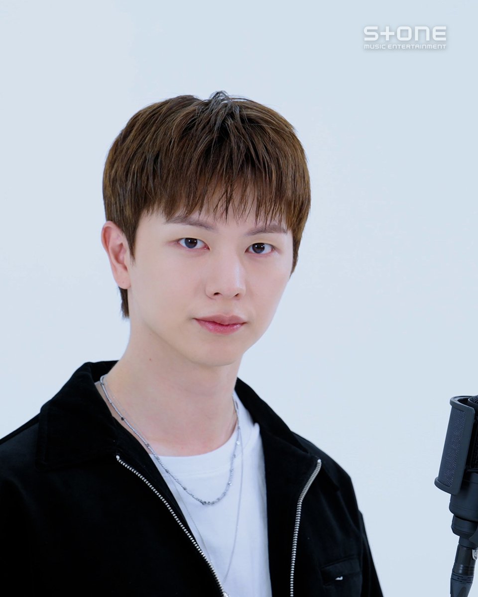매일매일 보고 싶은 육성재 용안😍
비하인드 컷 마저 빛이 납니다...✨
MIC&amp; '육성재' 편 보러 가기 ⬇⬇

[MIC&amp;] [4K] 육성재 - 이제야
▶youtu.be/tZ-bd8OQmg4

#육성재 #YOOKSUNGJAE #All_About_Blue #이제야
#MICAND #마이크앤드 #LIVE