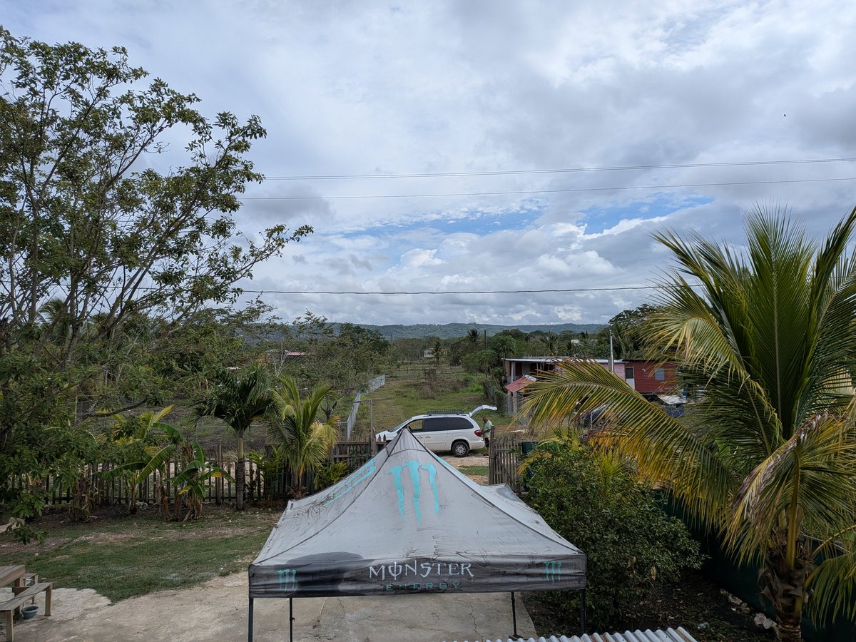 thekeshawarrior's tweet image. There really is no place as beautiful as #Belize. I wish I could have come here sooner, for a long time America had my body but Belize has always had my soul.
I decided when I was 14 that one day I would live here, it took me 17 years of saving up working at shit jobs. Worth it.