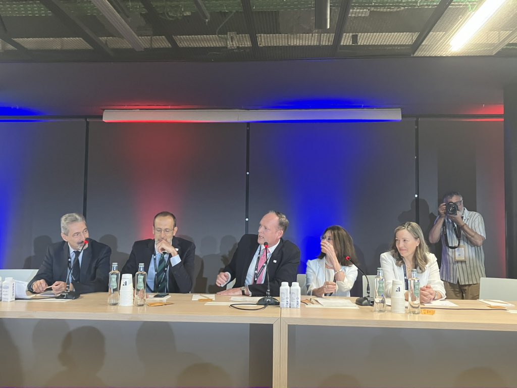 Pedro Moliner (@petermoliner) on Twitter photo 💣💣💣‼️ #ESCardioOnco2025
New ESC journal:
EHJ-CardioOncology will arrive in 2026 😱
<a href="/ESC_Journals/">European Society of Cardiology Journals</a> 💣💣💣‼️ #ESCardioOnco2025
New ESC journal:
EHJ-CardioOncology will arrive in 2026 😱
<a href="/ESC_Journals/">European Society of Cardiology Journals</a>