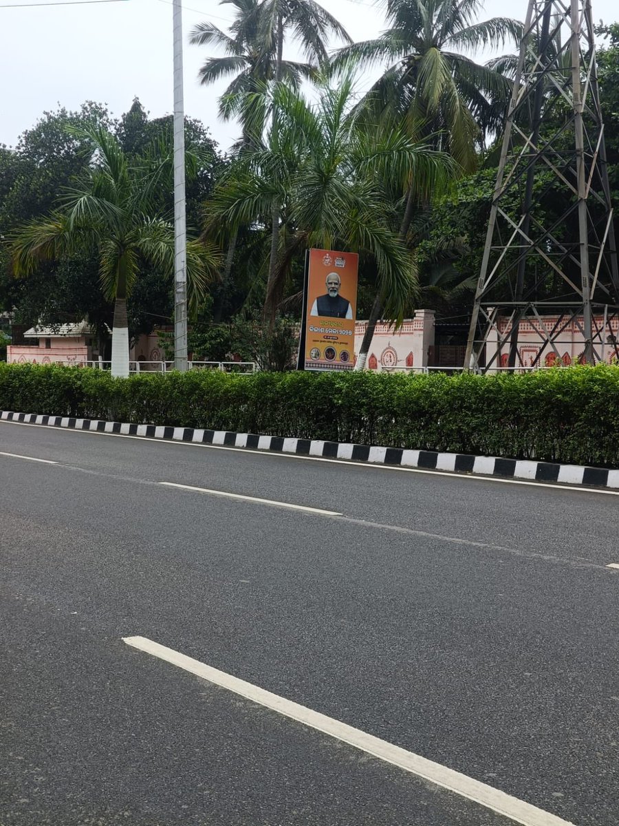 New Advisory😉: 
Kindly place posters, banners &amp; standees everywhere — trees, poles, walls,even clouds ☁️ if needed.

Let’s welcome Saviours of Vikas with a celestial parade🥳
Who needs Smart Janpath when we can have Poster Path? ☁️👑🪧
#VIPVanity 🤳#CleanBhubaneswarWho 😝
