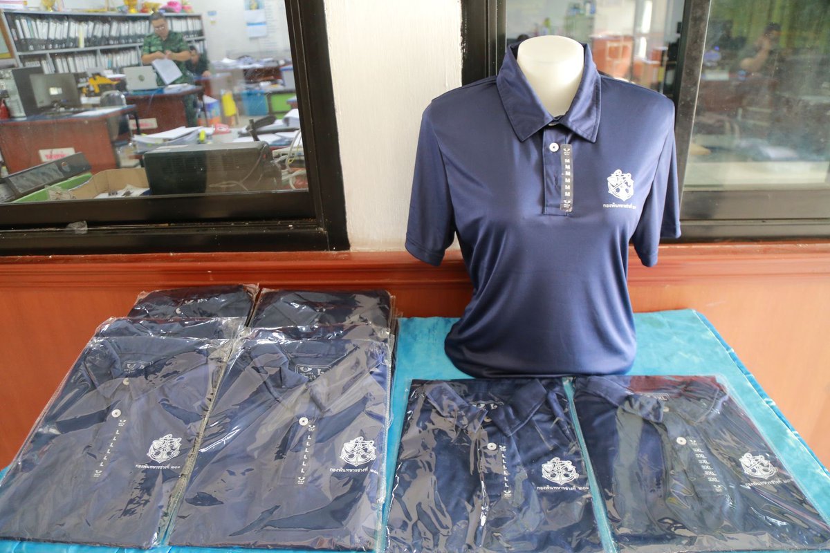 201_engineer's tweet image. ครบรอบ 150 ปี ทหารช่าง
เนื่องในวันที่ 23 มิถุนายนของทุกปี เป็นวันคล้ายวันสถาปนาเหล่าทหารช่าง เพื่อเป็นขวัญและกำลังใจให้กับครอบครัวกำลังพลของหน่วย
พ.ท.กฤษฎา ตะเภาพงษ์ ผบ.ช.2 พัน.201 มอบเสื้อให้กับกำลังพลและครอบครัวของหน่วย โดยมีตัวแทนกำลังพลของหน่วยมารับ ในครั้งนี้
#ทหารช่าง