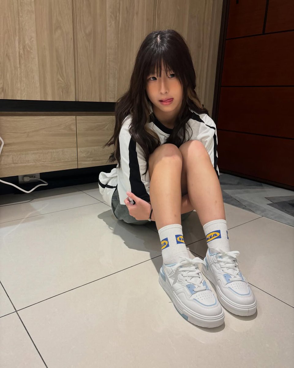 jujanrob's tweet image. 認真問....有人想幹19歲學生妹嗎？    
膽子大 🤣愛吃ㄐㄐ   
#按讚私照傳你看