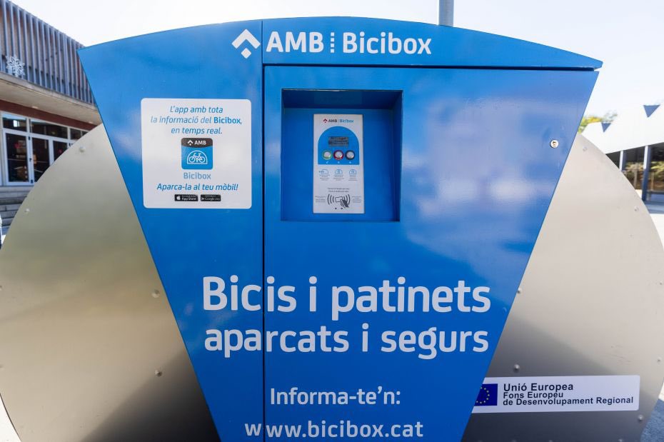 Bicibox_AMB (@bicibox_amb) on Twitter photo Bicibox segueix creixent...
Properament a Santa Coloma de Gramenet
<a href="/scgramenet/">Aj. Sta. Coloma Gram</a> <a href="/infoSCGramenet/">Sta Coloma Gramenet</a> <a href="/bicicletaAMB/">Bicicleta AMB</a> <a href="/Mobilitat_AMB/">Mobilitat AMB</a> <a href="/RedCiudadesBici/">RedBici 🚲</a> Bicibox segueix creixent...
Properament a Santa Coloma de Gramenet
<a href="/scgramenet/">Aj. Sta. Coloma Gram</a> <a href="/infoSCGramenet/">Sta Coloma Gramenet</a> <a href="/bicicletaAMB/">Bicicleta AMB</a> <a href="/Mobilitat_AMB/">Mobilitat AMB</a> <a href="/RedCiudadesBici/">RedBici 🚲</a>