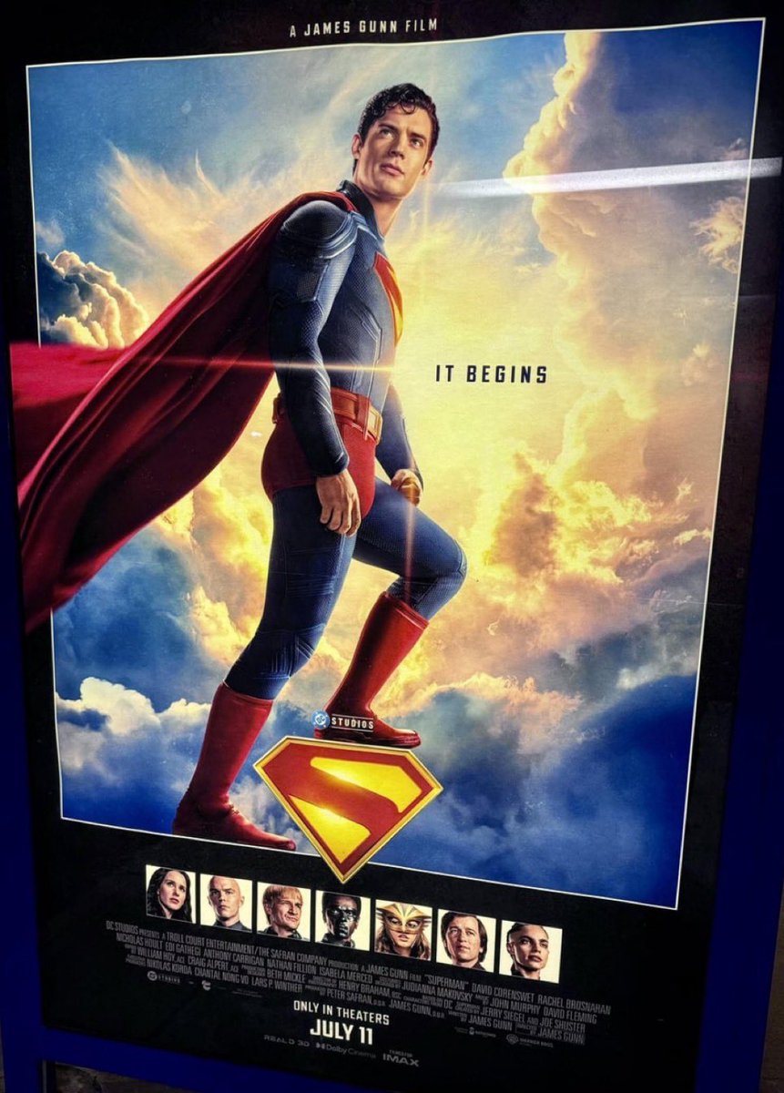 A New #Superman poster spotted in a Los Angeles Bus stop!

Via:(reddit.com/r/superman/s/j…)