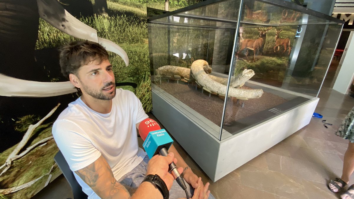 Tarragona Ràdio 🟣 (@tarragonaradio) on Twitter photo En directe des de l’Espai #Mammuthus de <a href="/laCanonja/">Ajuntament de la Canonja</a>
<a href="/iphes/">IPHES-CERCA</a>
⚽️ Començem, però, parlant de la final del <a href="/NASTICTARRAGONA/">NÀSTIC DE TARRAGONA</a>, i ho fem amb un exjugador grana, el canongí Xavi Molina, capità de l’equip en l’últim ascens a Segona.
🎧 96.7fm, tarragonaradio.cat En directe des de l’Espai #Mammuthus de <a href="/laCanonja/">Ajuntament de la Canonja</a>
<a href="/iphes/">IPHES-CERCA</a>
⚽️ Començem, però, parlant de la final del <a href="/NASTICTARRAGONA/">NÀSTIC DE TARRAGONA</a>, i ho fem amb un exjugador grana, el canongí Xavi Molina, capità de l’equip en l’últim ascens a Segona.
🎧 96.7fm, tarragonaradio.cat