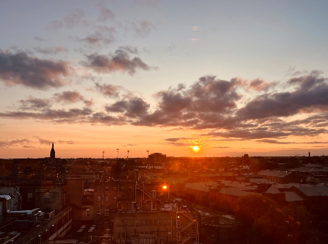 martylyricfm's tweet photo. Photo taken by Orla in her ward in the Mater hospital. Stunning. https://t.co/MqDEHqf9qS