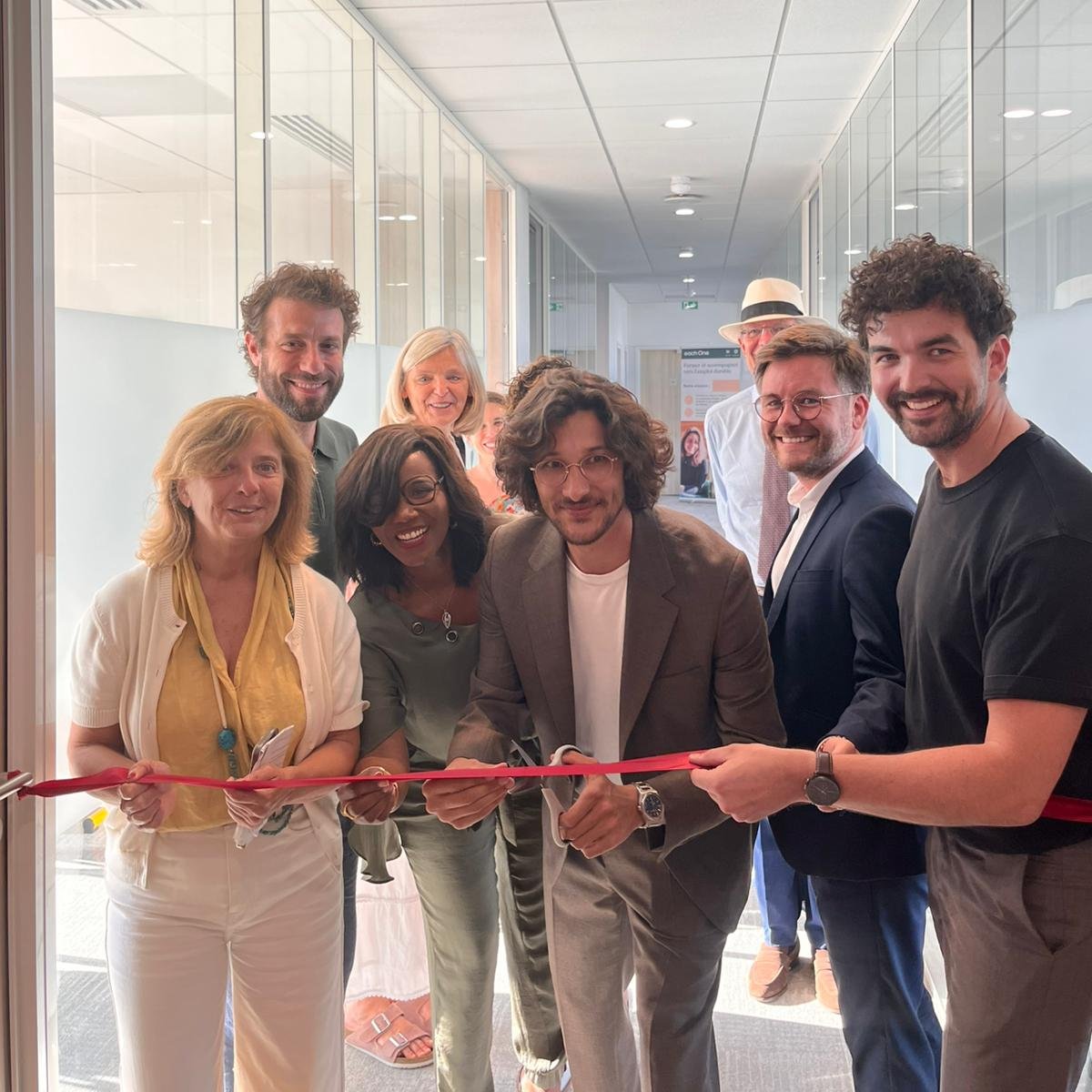 ✂️ Inauguration du nouveau campus de formation <a href="/eachOne_co/">each One</a> à Montreuil

Avec <a href="/FranceTravail/">France Travail</a> IDF, un partenariat solide au service de l’inclusion :

💼 1 000 personnes accompagnées en 2025
📈 Des parcours accélérés vers l’emploi vers différents secteurs : santé, banque, data…