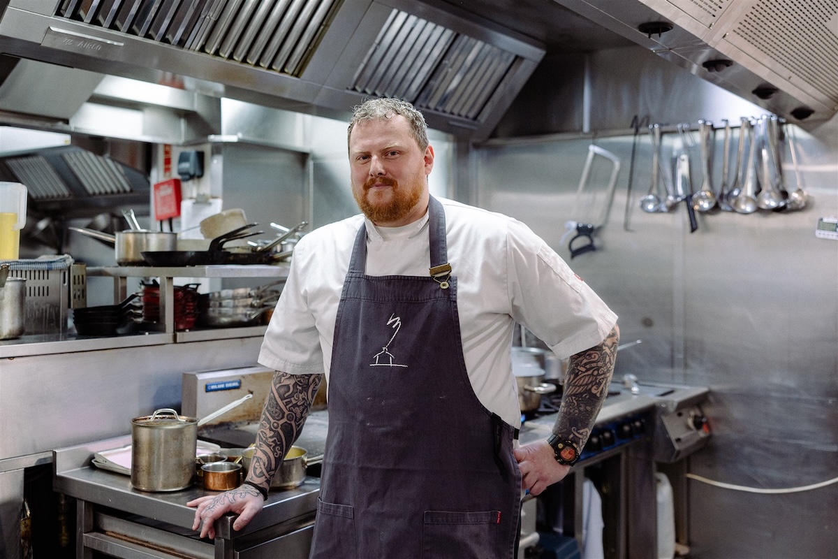 BordersCollege's tweet image. Paul Green, a Borders College alumni, has been appointed Head Chef at the renowned Three Chimneys on the Isle of Skye. 👨‍🍳

👉 Read more: borderscollege.ac.uk/news/fresh-cha…

#Alumni #CulinarySuccess #ThreeChimneys