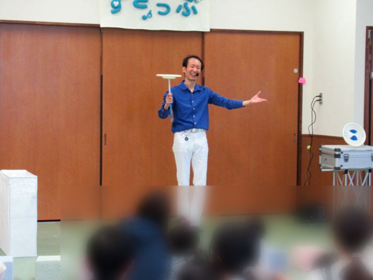 横浜市泉区の子育て支援拠点「すきっぷ」でのショーの写真いただきました！